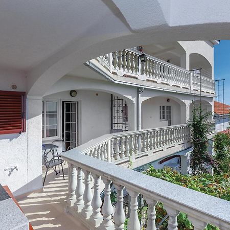 1 Bedroom Cozy Apartment In Crikvenica Eksteriør billede