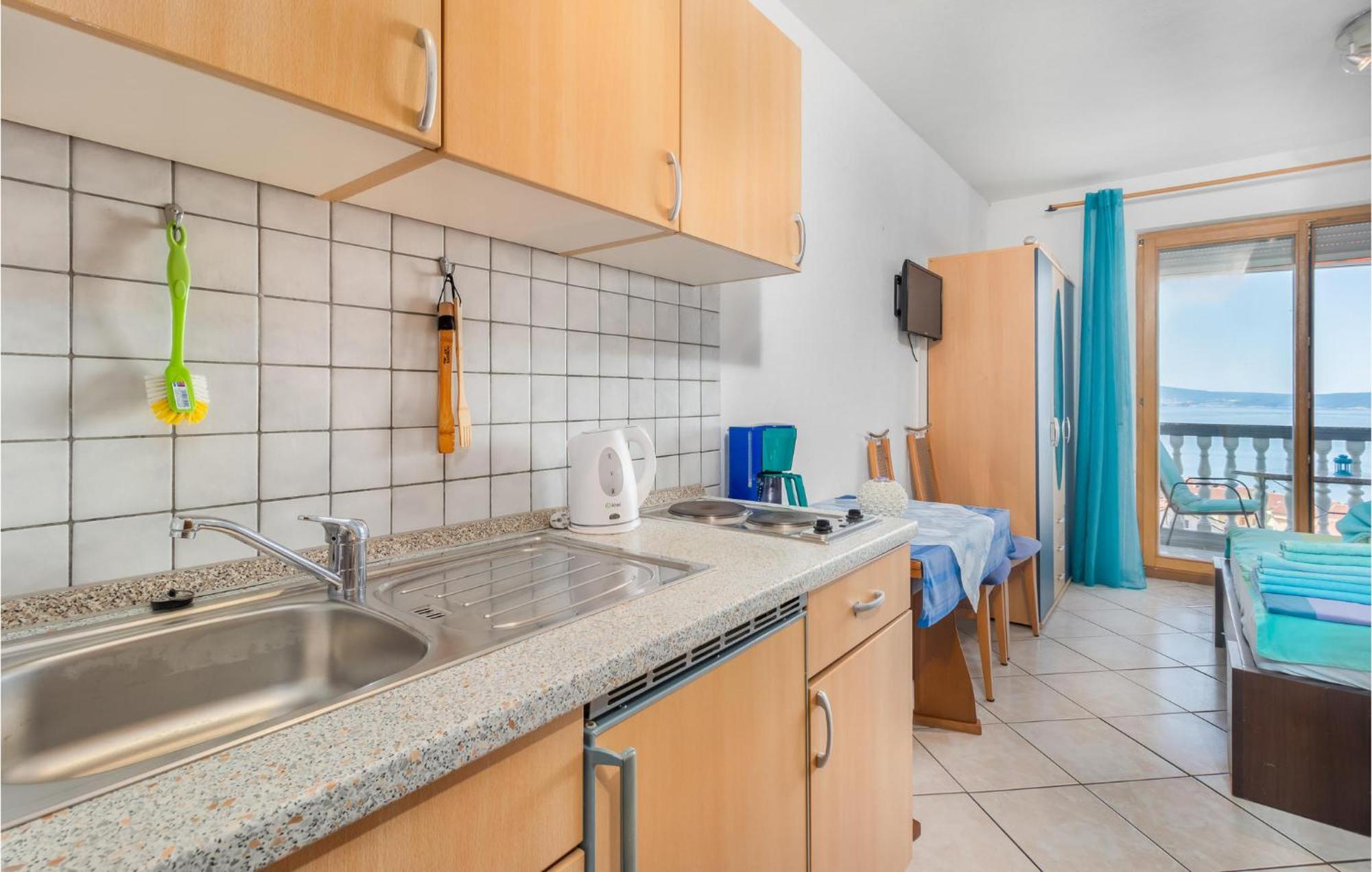 1 Bedroom Cozy Apartment In Crikvenica Eksteriør billede