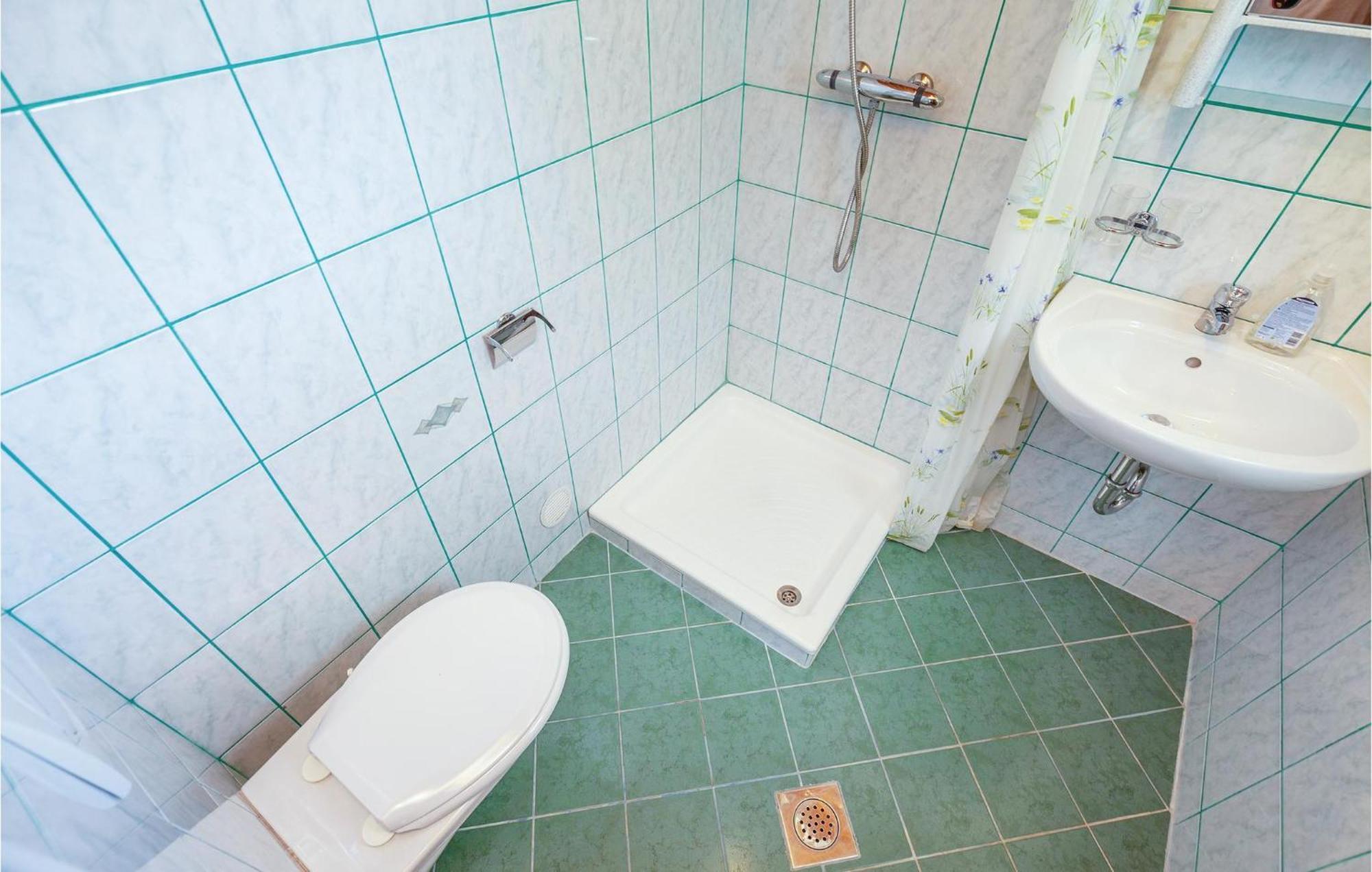 1 Bedroom Cozy Apartment In Crikvenica Eksteriør billede