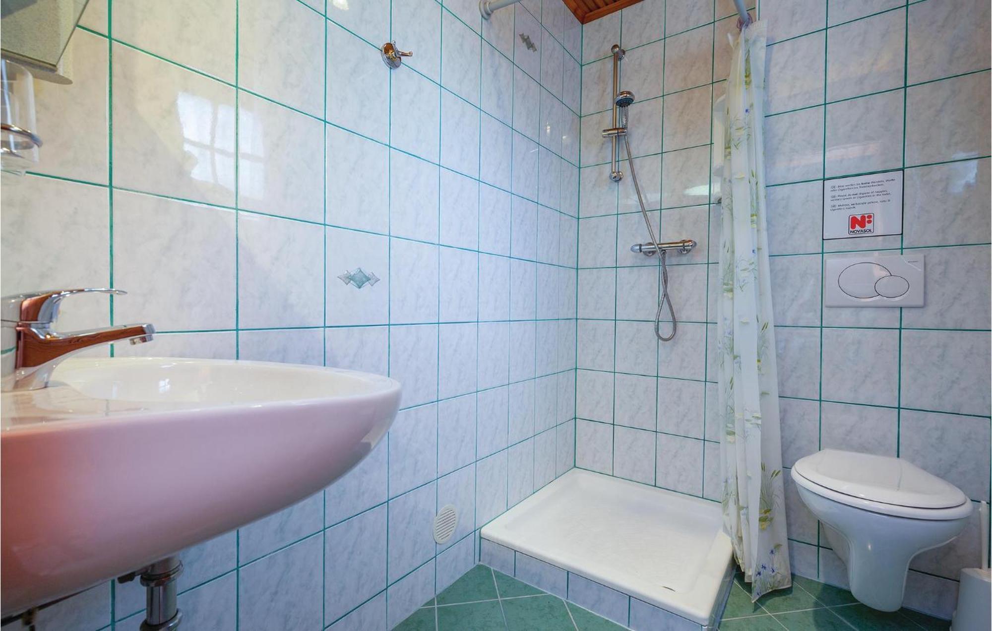 1 Bedroom Cozy Apartment In Crikvenica Eksteriør billede