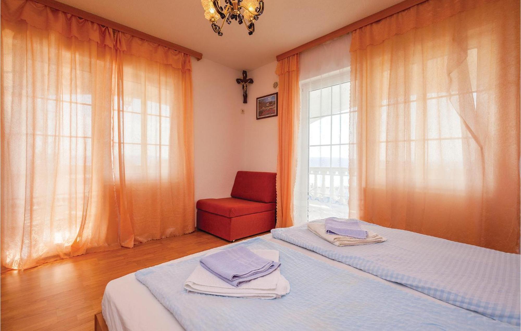 1 Bedroom Cozy Apartment In Crikvenica Eksteriør billede