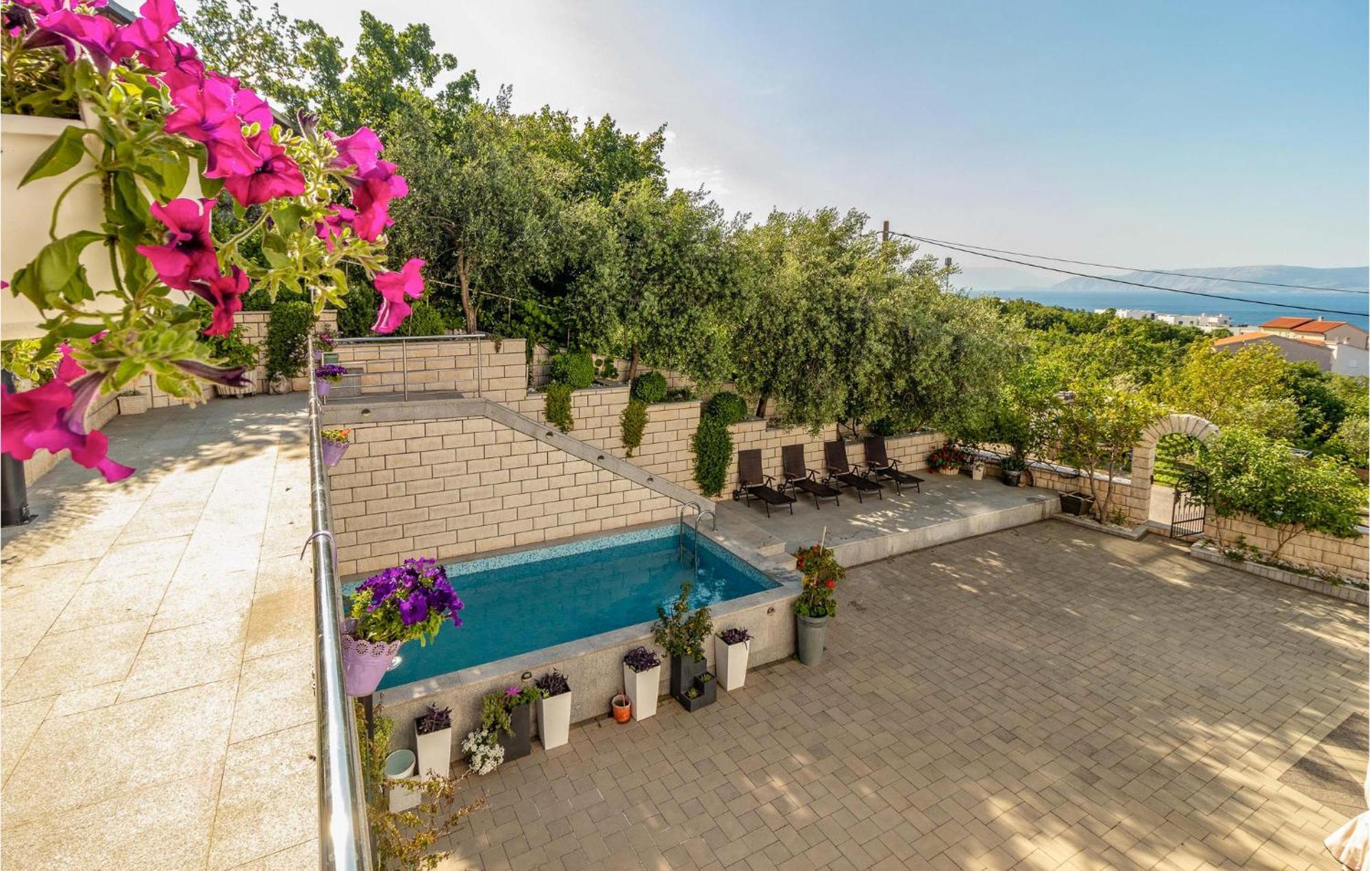 1 Bedroom Cozy Apartment In Crikvenica Eksteriør billede
