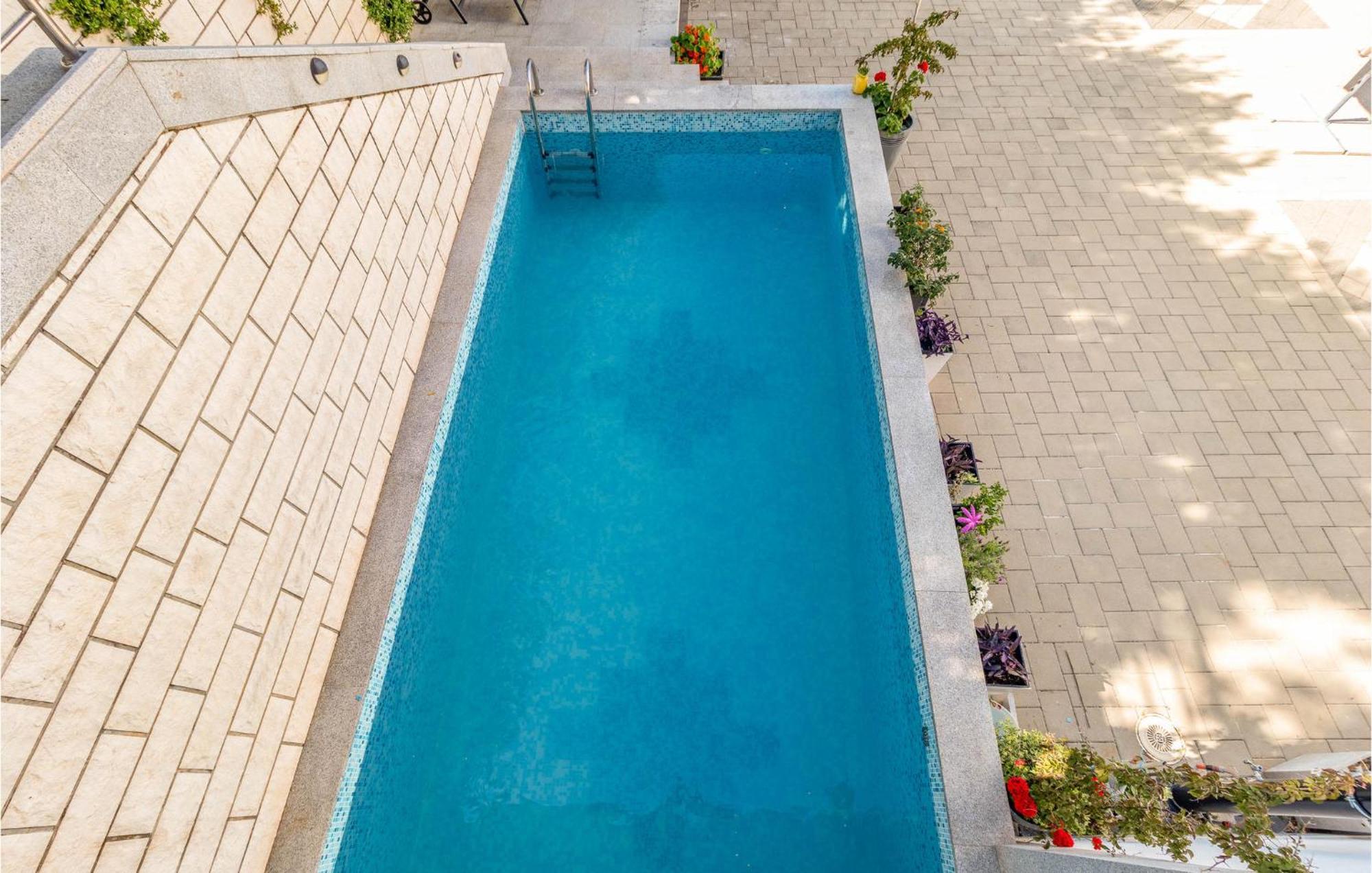 1 Bedroom Cozy Apartment In Crikvenica Eksteriør billede