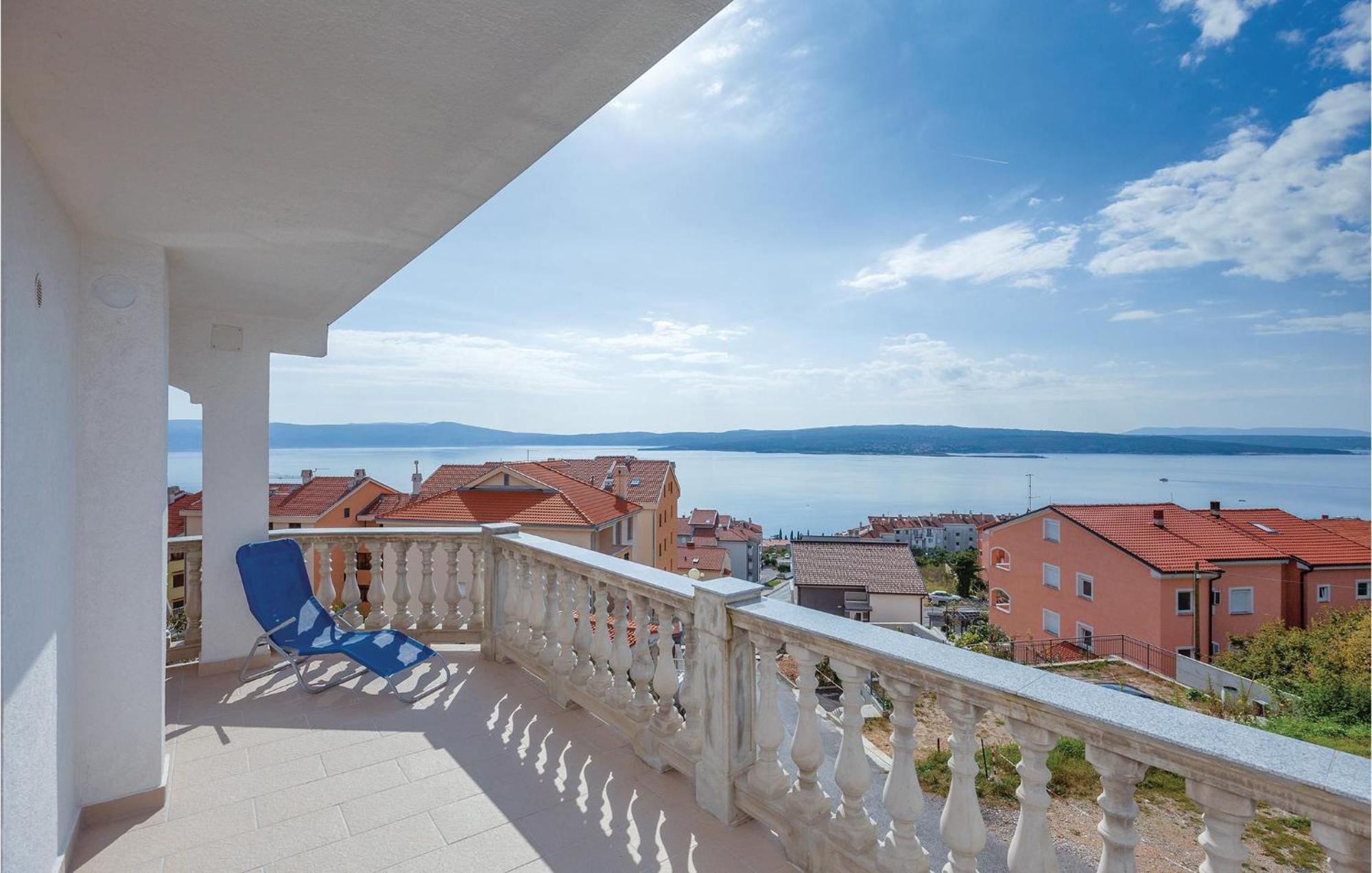 1 Bedroom Cozy Apartment In Crikvenica Eksteriør billede